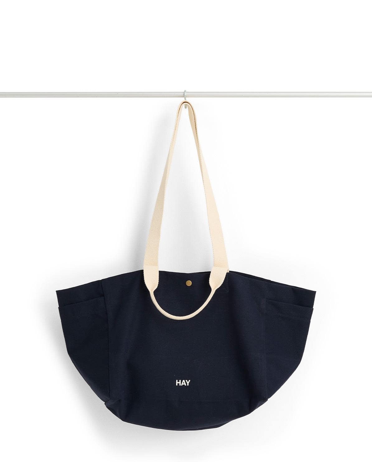 Tasche Weekend Bag No 2 small mignight blue von HAY