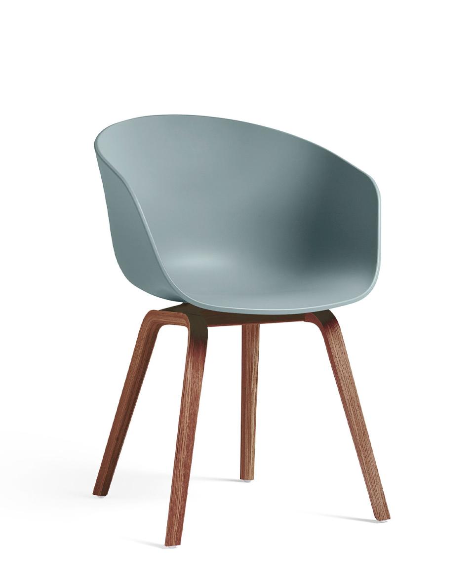 Stuhl About A Chair AAC22 Water-based Lacquered Walnut 