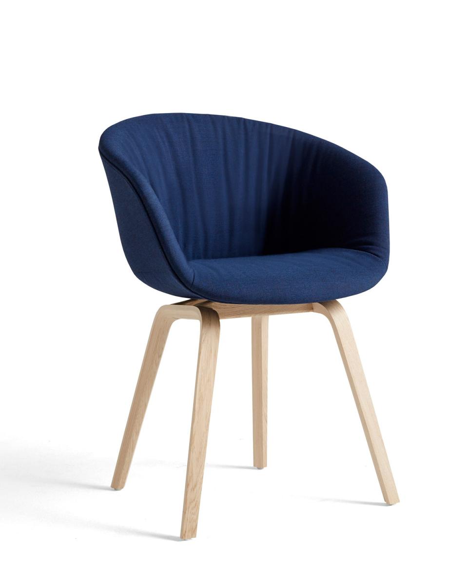 Stuhl About A Chair AAC23 Soft water-based Lacquered Oak 