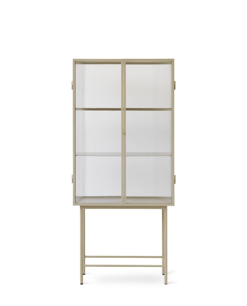 Vitrine Haze Reeded Glass 