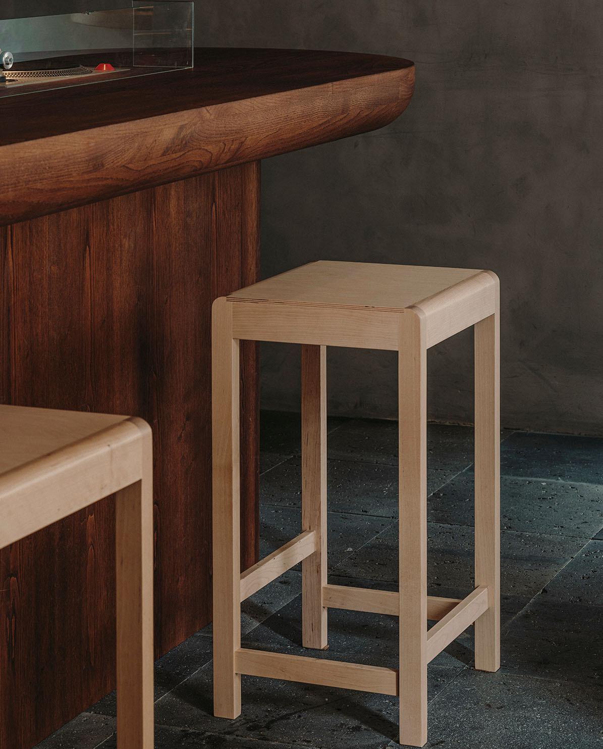 Hocker Stool 01 65 cm H