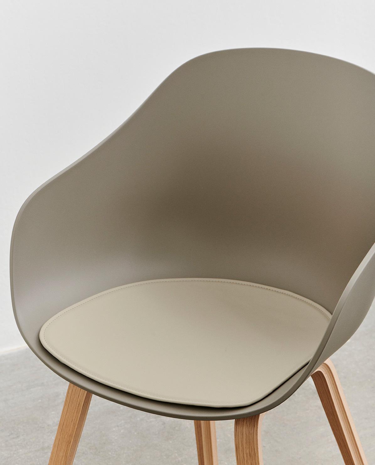 Stuhl About A Chair AAC222 Water-based Lacquered Oak 