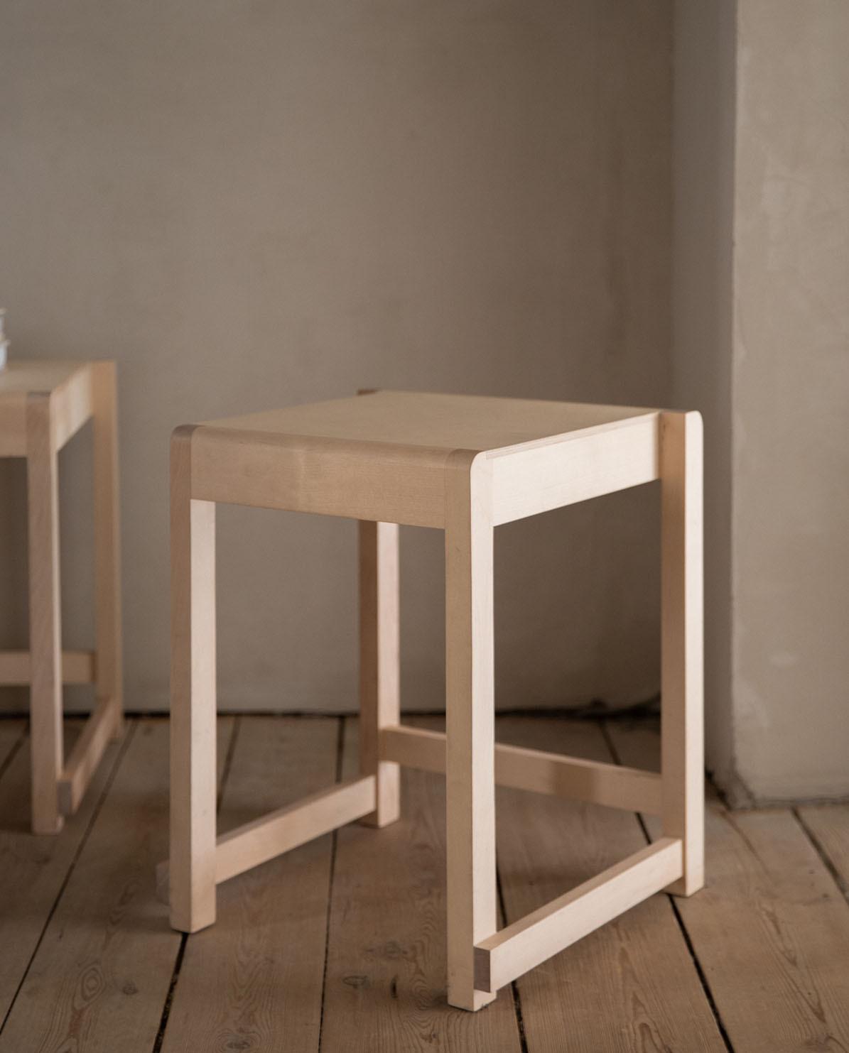 Hocker Low Stool 01 One Size